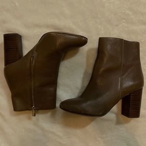 Antonio Melani tan ankle boots